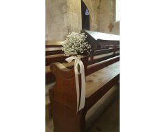 decoration eglise banc boule de gypsophille