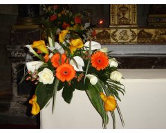 decoration eglise composition autel orange et blanc